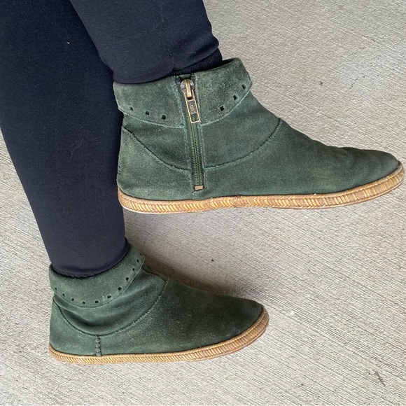 Ugg Green Booties Ankle Boots Women’s Size 7.5 - Picture 3 of 9